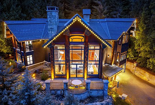 7425 Treetop Lane Whistler BC Canada