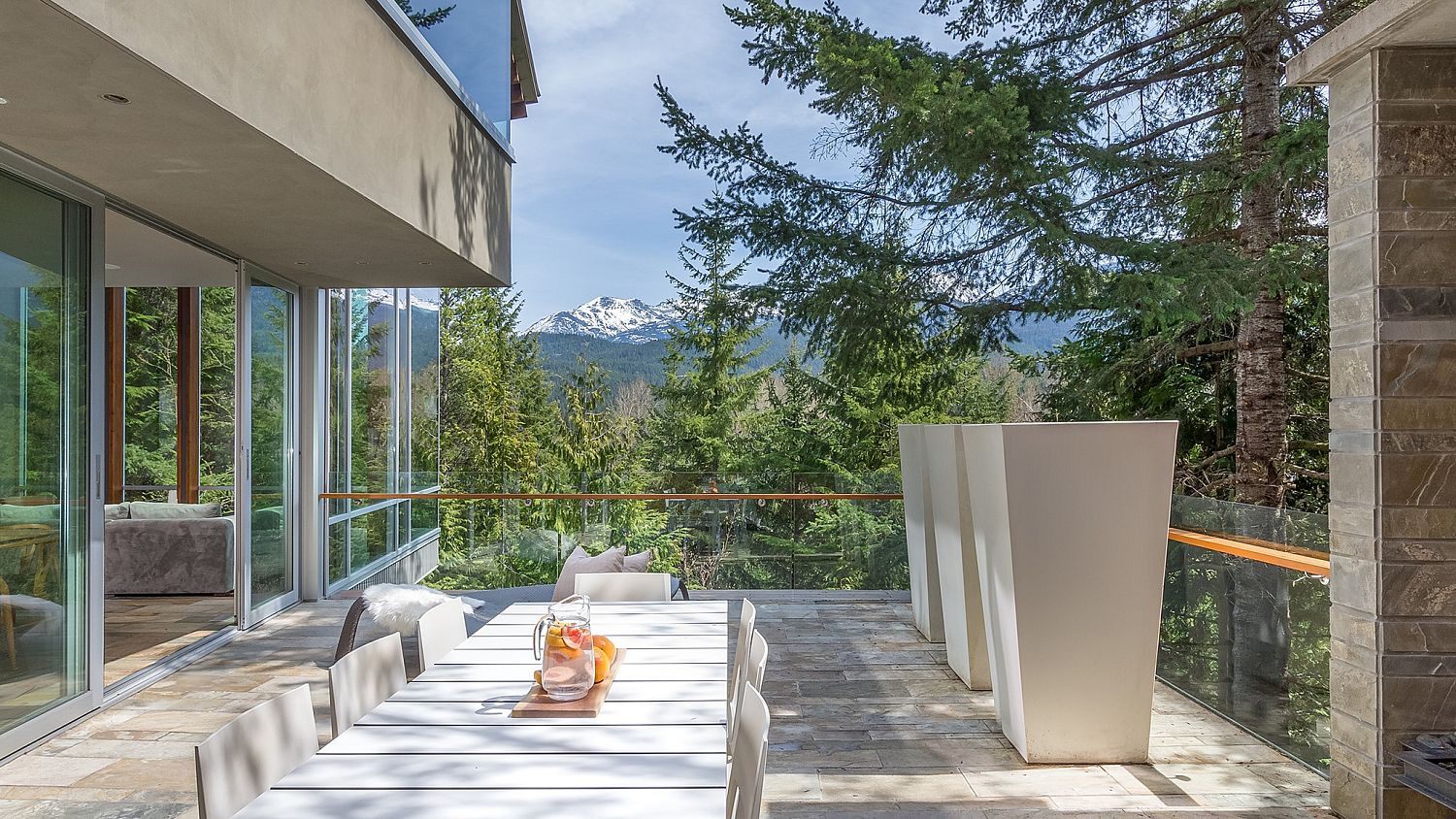 7452 Treetop Lane