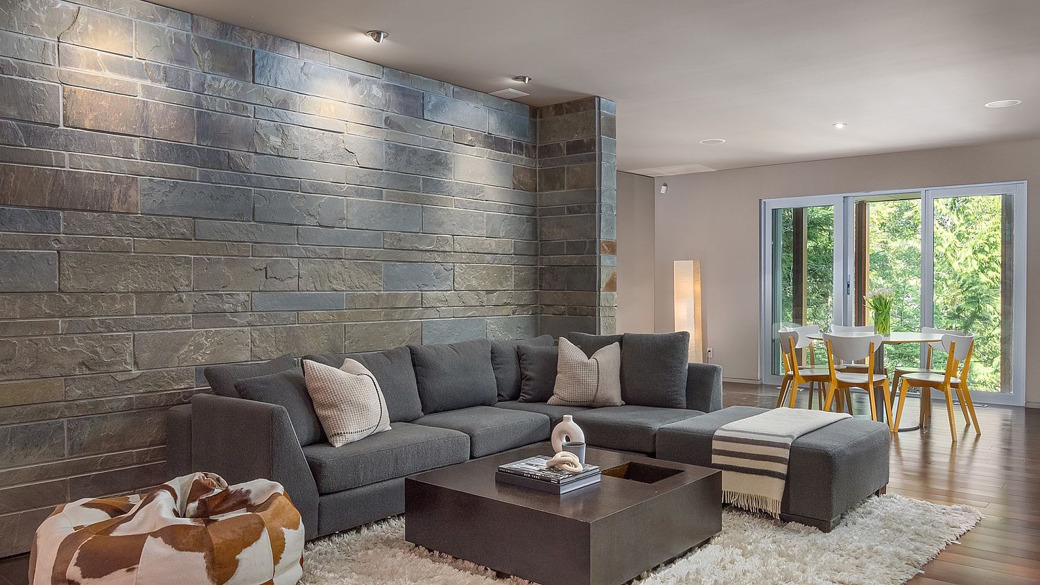 7452 Treetop Lane