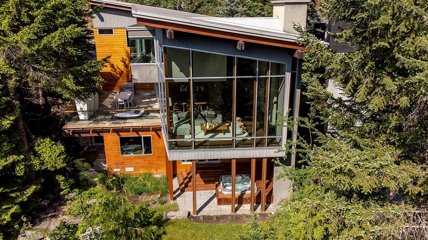 7452 Treetop Lane