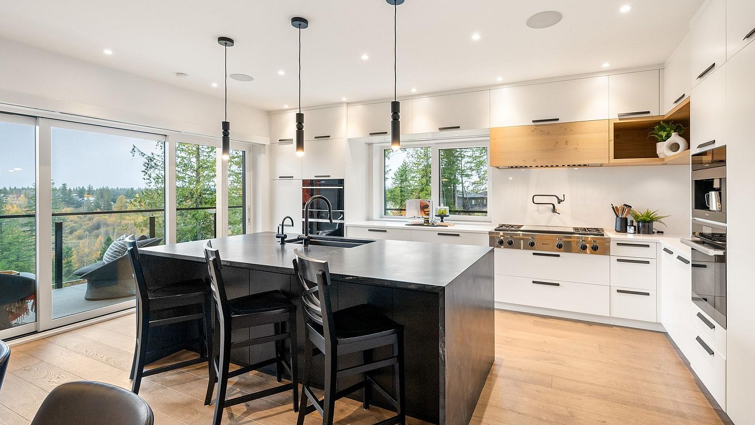 7667 Cerulean Drive, Pemberton