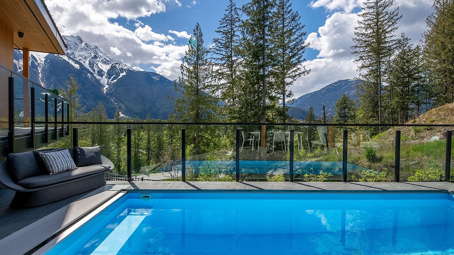 7667 Cerulean Drive, Pemberton