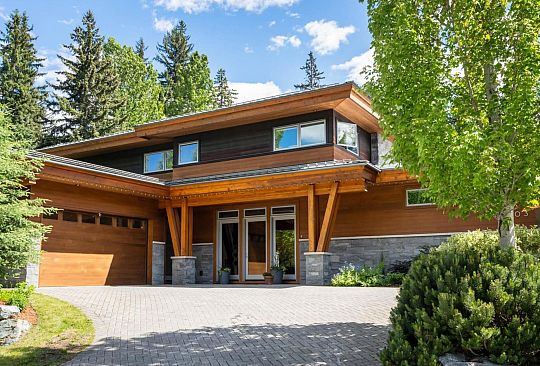 8003 Cypress Place Whistler BC Canada
