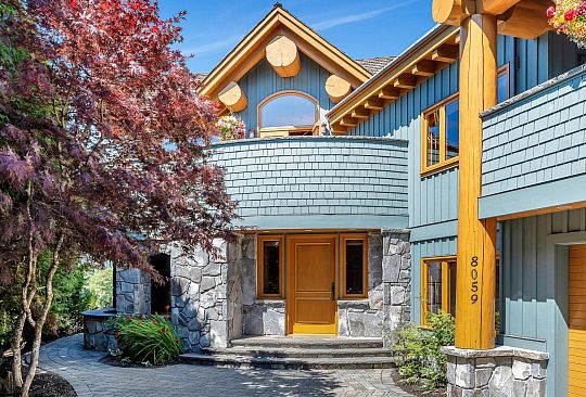 8059 Nicklaus North Boulevard Whistler BC Canada