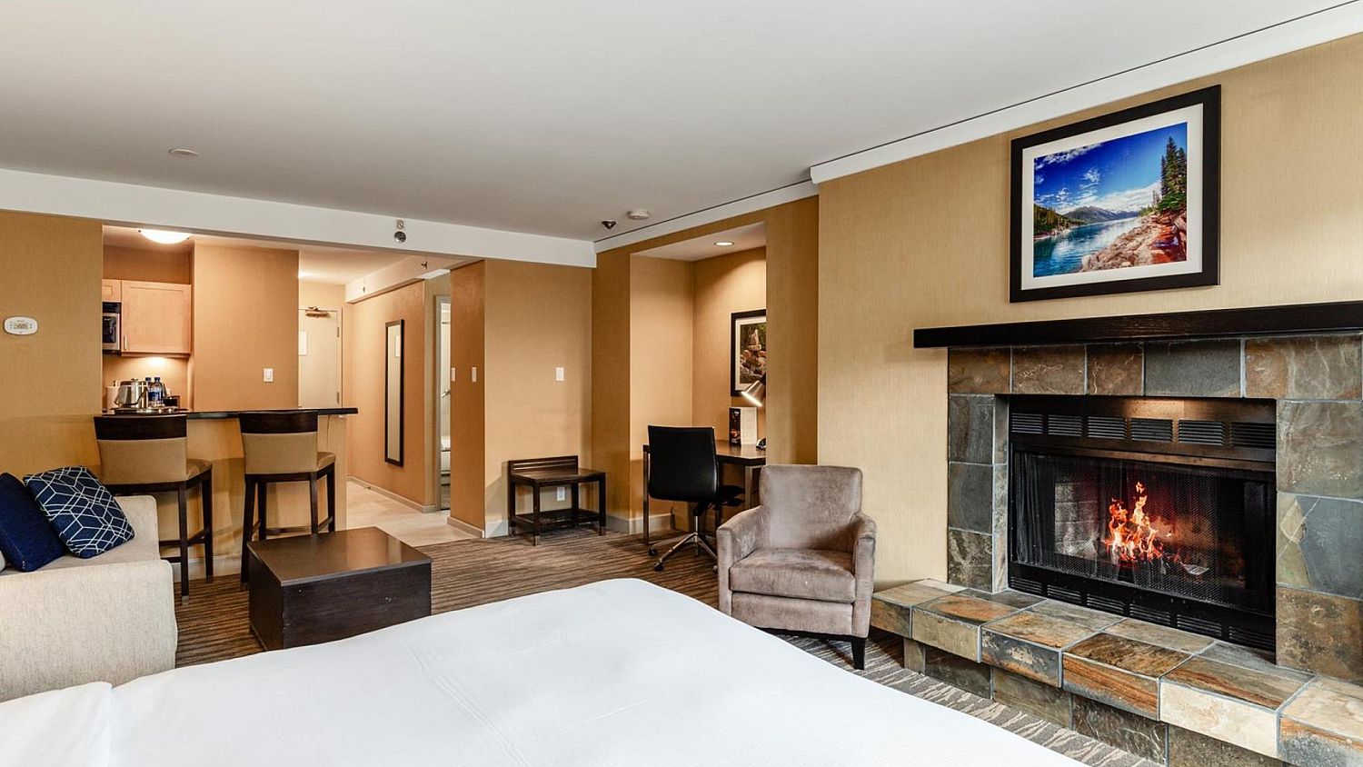 808 Hilton