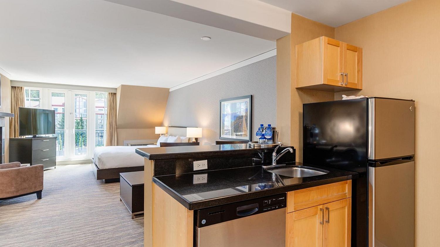 808 Hilton