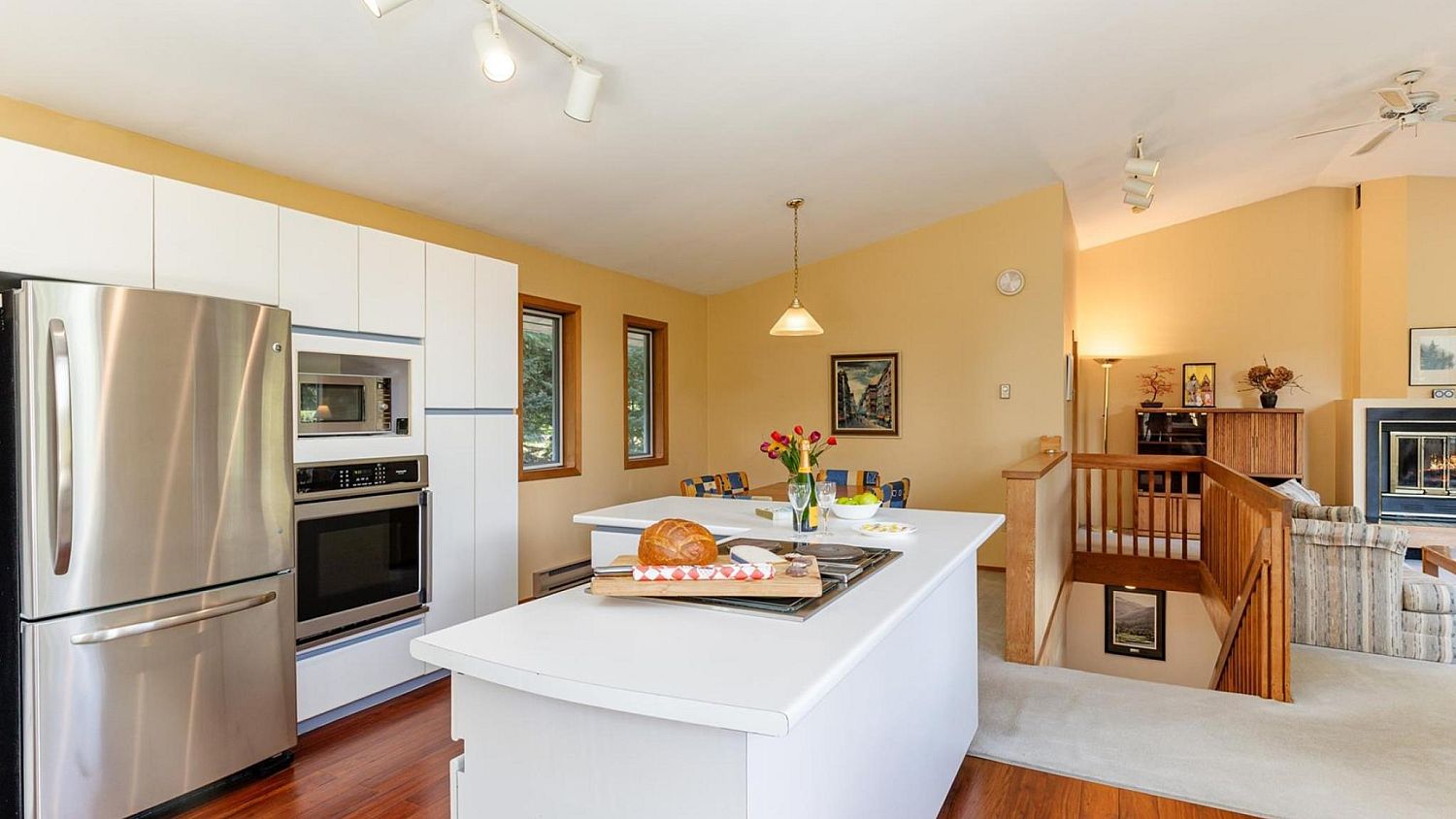 8325 Rainbow Drive