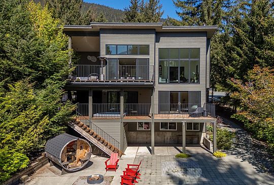 8476 Matterhorn Drive Whistler BC Canada
