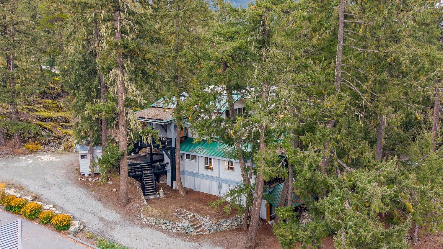 9539 Emerald Drive