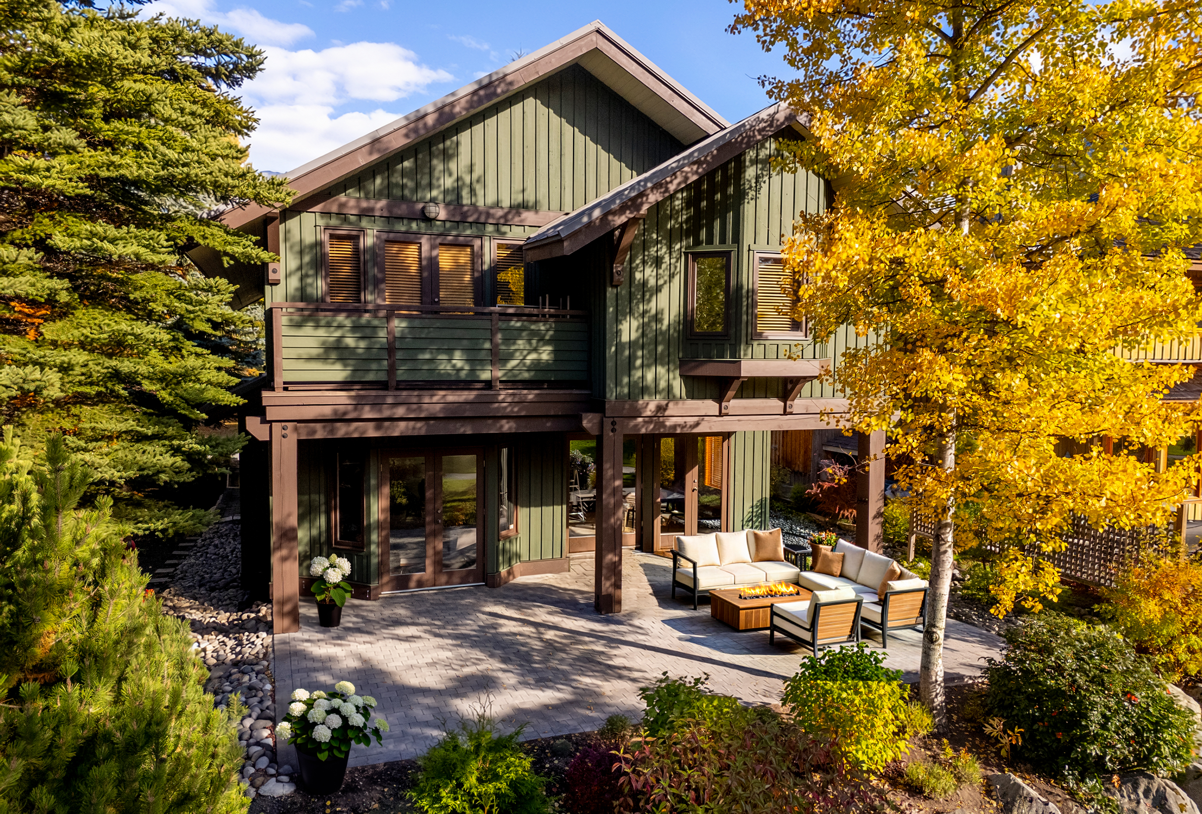 8107 Muirfield Crescent Whistler BC Canada