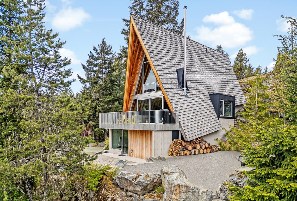 9501 Emerald Drive Whistler BC Canada