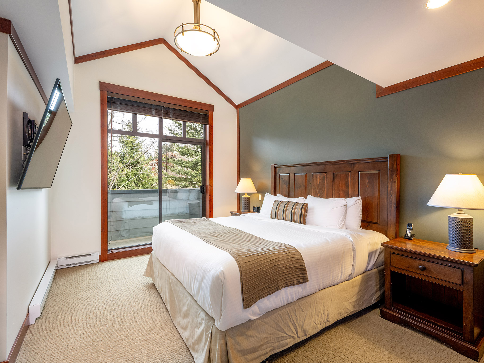 208 First Tracks Lodge