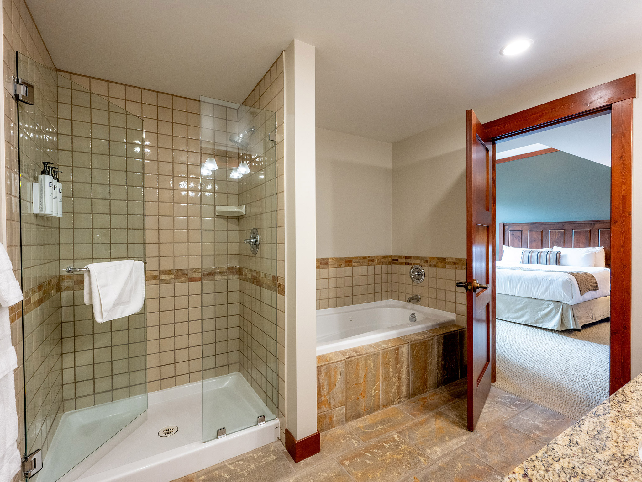 208 First Tracks Lodge