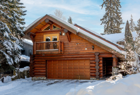 8164 Muirfield Crescent Whistler BC Canada