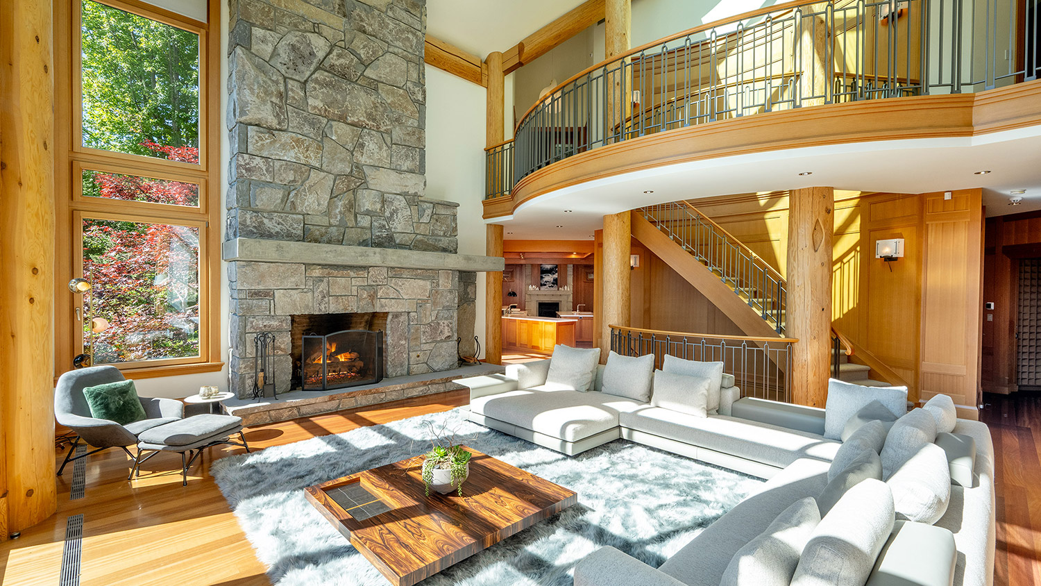 7425 Treetop Lane