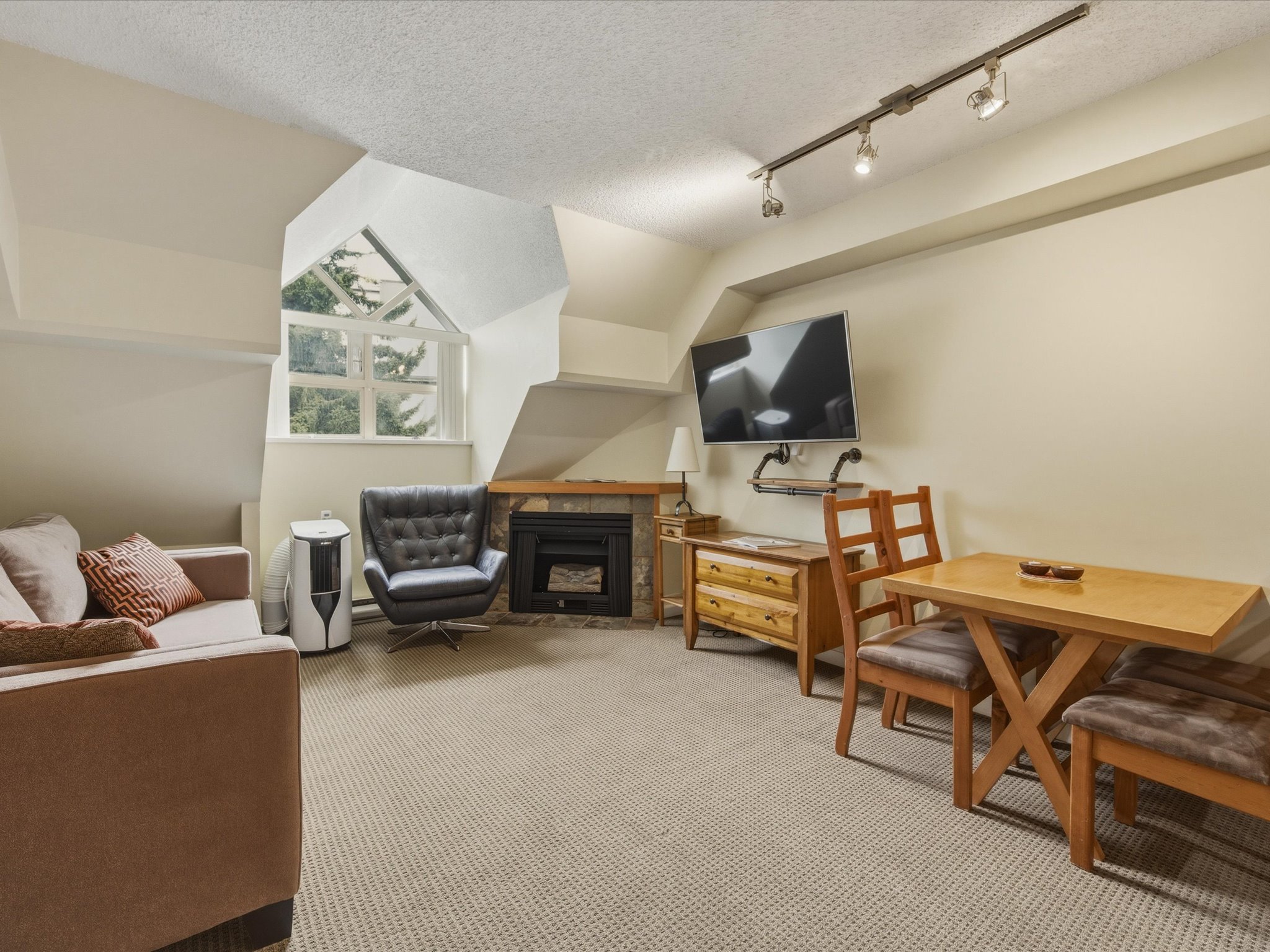 4404 Whistler Peak Lodge