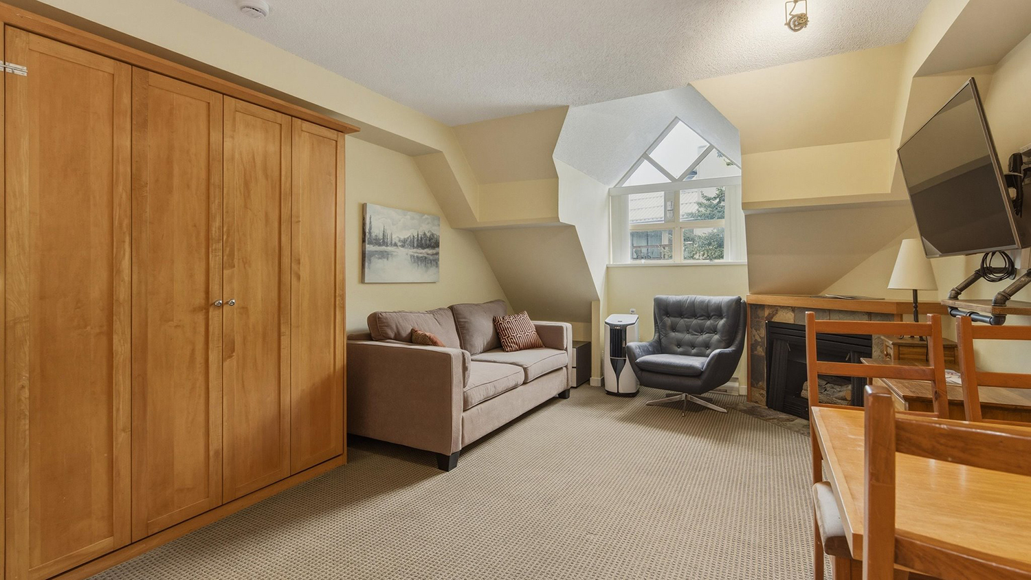 4404 Whistler Peak Lodge