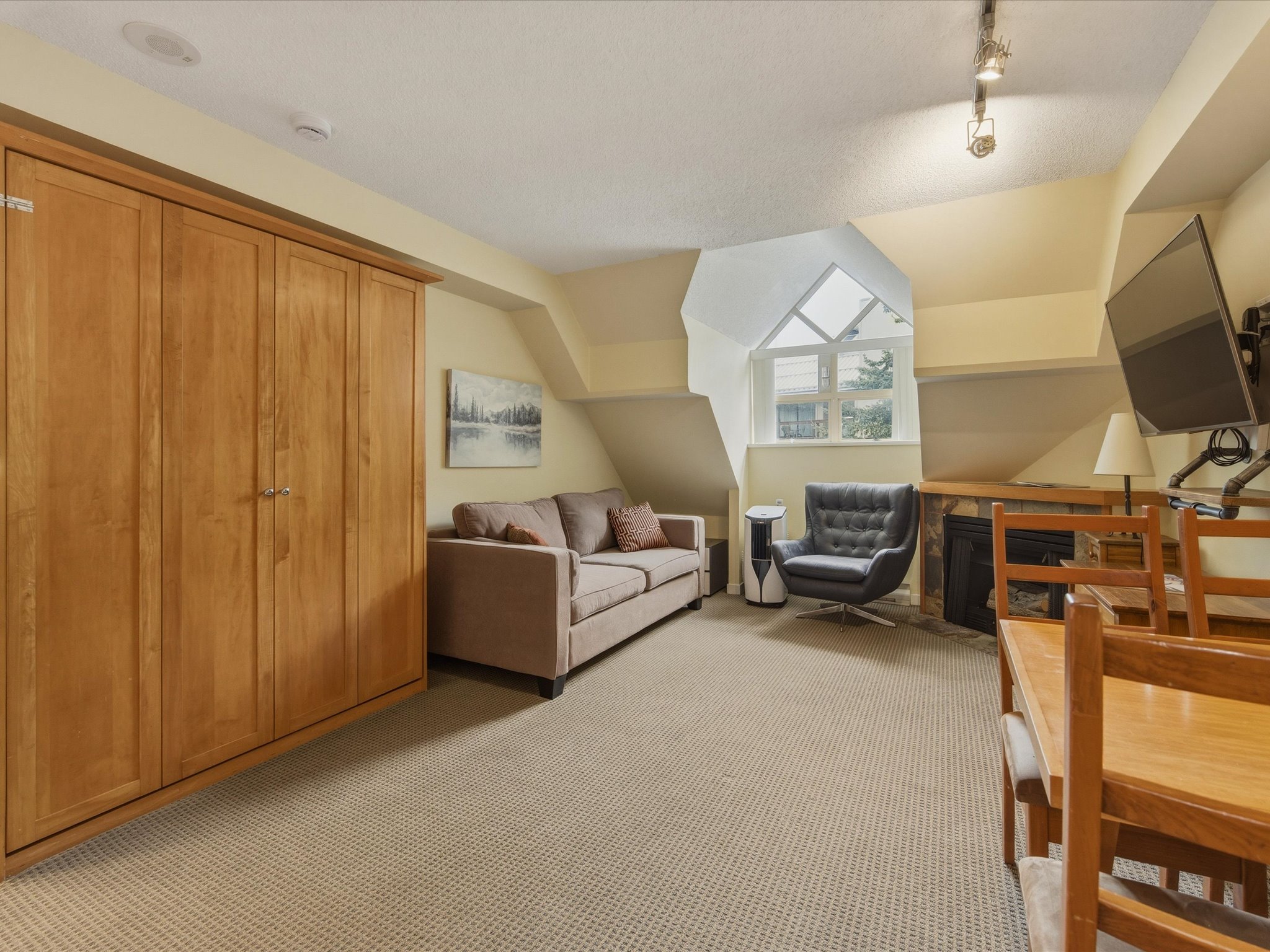 4404 Whistler Peak Lodge