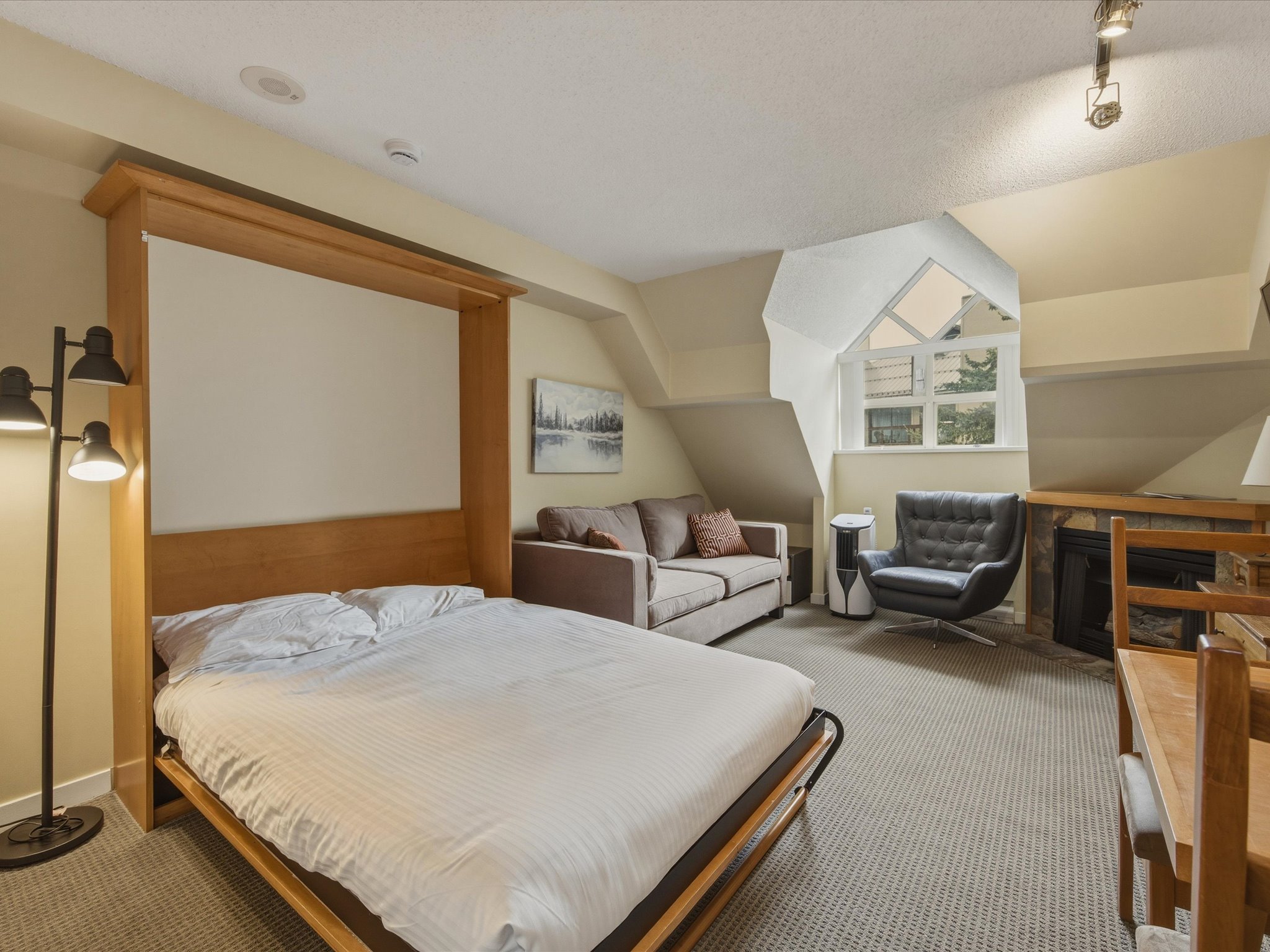 4404 Whistler Peak Lodge