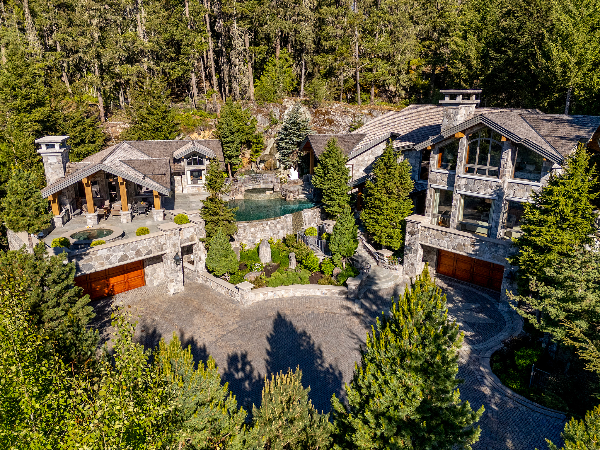 7473-7469 Treetop Lane Whistler BC Canada